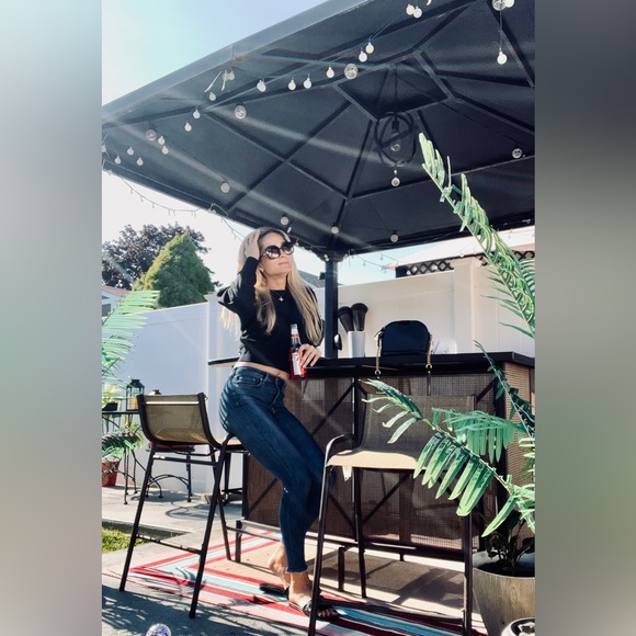 Meet your Posher, Posh - Picture 4 of 16